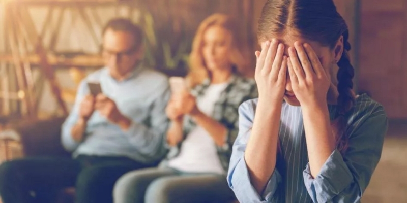 Дефицит любви в детстве