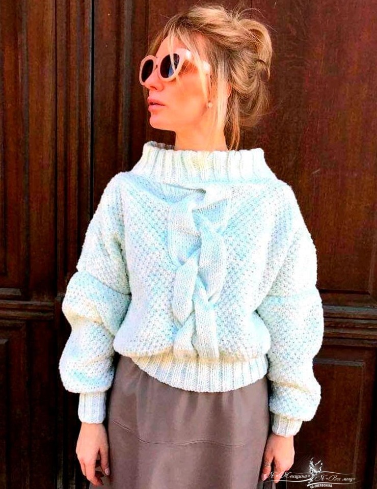 Свитер модного белого оттенка