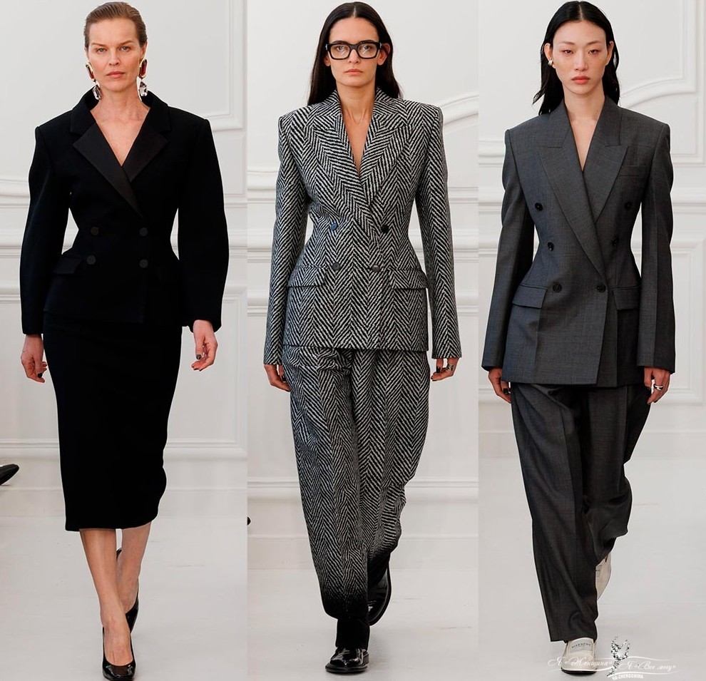 Женские костюмы Givenchy