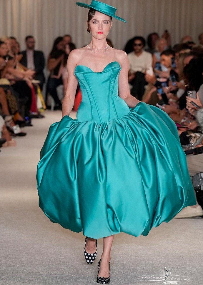 Платье-баллон 2026